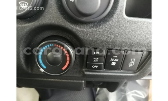 Sayi Imported Toyota Hiace White Mota in Import - Dubai a Ashanti Sayi Imported Toyota Hiace White Mota in Import - Dubai a Ashanti