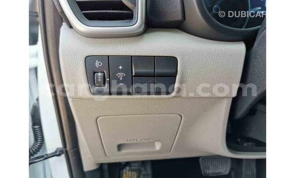 Sayi Imported Kia Sportage White Mota in Import - Dubai a Ashanti Sayi Imported Kia Sportage White Mota in Import - Dubai a Ashanti