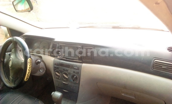 Sayi Na hannu Toyota Corolla Azurfa Mota in Asikuma a Tsakiya Sayi Na hannu Toyota Corolla Azurfa Mota in Asikuma a Tsakiya