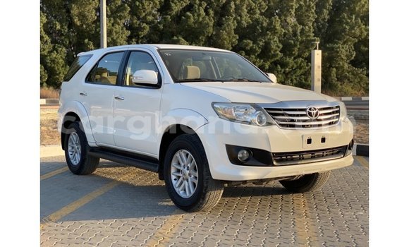 Buy Import Toyota Fortuner White Car in Import - Dubai in Ashanti Buy Import Toyota Fortuner White Car in Import - Dubai in Ashanti