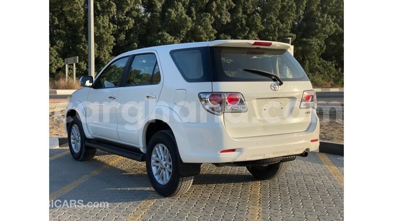 Big with watermark toyota fortuner ashanti import dubai 15258