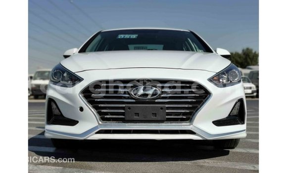 Ra Imported Hyundai Sonata funfun Ọkọ̀ in Import - Dubai ni Ashanti Ra Imported Hyundai Sonata funfun Ọkọ̀ in Import - Dubai ni Ashanti