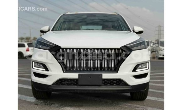 Sayi Imported Hyundai Tucson White Mota in Import - Dubai a Ashanti Sayi Imported Hyundai Tucson White Mota in Import - Dubai a Ashanti