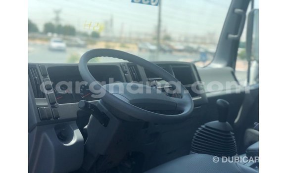 Sayi Imported Isuzu NPR White Babbar mota in Import - Dubai a Ashanti Sayi Imported Isuzu NPR White Babbar mota in Import - Dubai a Ashanti