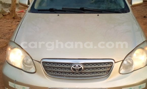 Sayi Na hannu Toyota Corolla Azurfa Mota in Asikuma a Tsakiya Sayi Na hannu Toyota Corolla Azurfa Mota in Asikuma a Tsakiya