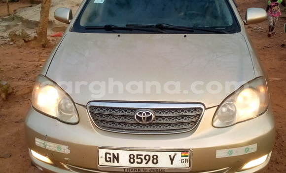 Sayi Na hannu Toyota Corolla Azurfa Mota in Asikuma a Tsakiya Sayi Na hannu Toyota Corolla Azurfa Mota in Asikuma a Tsakiya