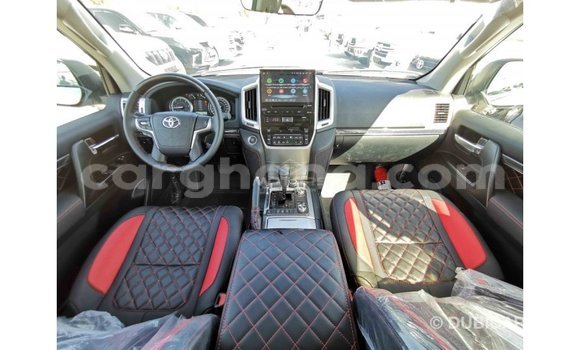 Ra Imported Toyota Land Cruiser funfun Ọkọ̀ in Import - Dubai ni Ashanti Ra Imported Toyota Land Cruiser funfun Ọkọ̀ in Import - Dubai ni Ashanti