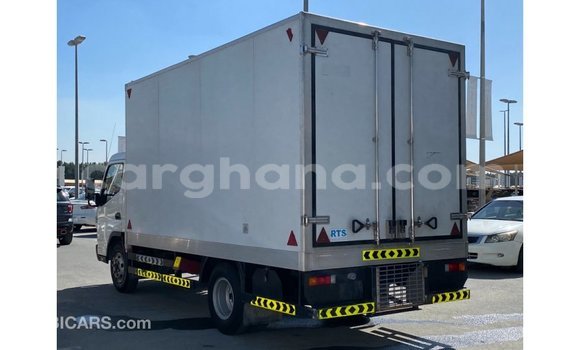 Ra Imported Mitsubishi i funfun Ọkọ̀ in Import - Dubai ni Ashanti Ra Imported Mitsubishi i funfun Ọkọ̀ in Import - Dubai ni Ashanti