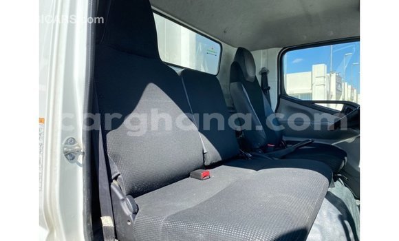 Ra Imported Mitsubishi i funfun Ọkọ̀ in Import - Dubai ni Ashanti Ra Imported Mitsubishi i funfun Ọkọ̀ in Import - Dubai ni Ashanti