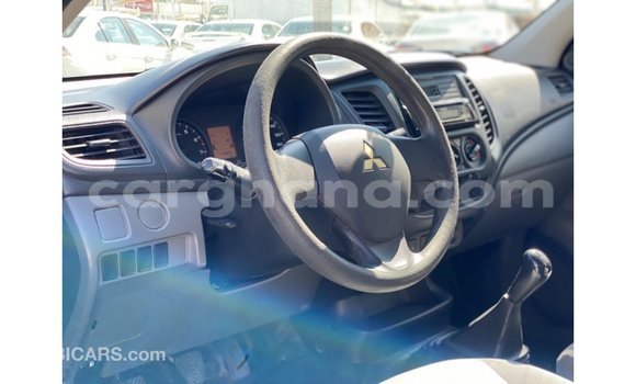 Sayi Imported Mitsubishi L200 White Mota in Import - Dubai a Ashanti Sayi Imported Mitsubishi L200 White Mota in Import - Dubai a Ashanti