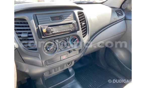 Sayi Imported Mitsubishi L200 White Mota in Import - Dubai a Ashanti Sayi Imported Mitsubishi L200 White Mota in Import - Dubai a Ashanti
