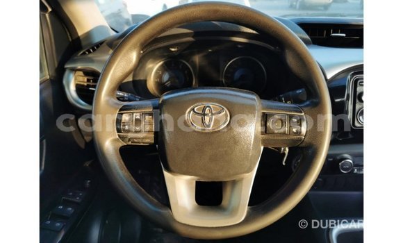 Sayi Imported Toyota Hilux White Mota in Import - Dubai a Ashanti Sayi Imported Toyota Hilux White Mota in Import - Dubai a Ashanti