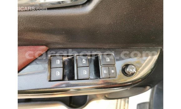 Sayi Imported Toyota Hilux White Mota in Import - Dubai a Ashanti Sayi Imported Toyota Hilux White Mota in Import - Dubai a Ashanti