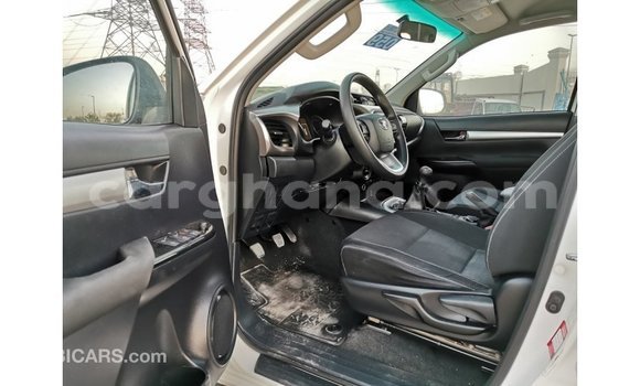 Buy Import Toyota Hilux White Car in Import - Dubai in Ashanti Buy Import Toyota Hilux White Car in Import - Dubai in Ashanti