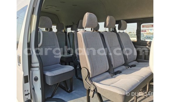 Sayi Imported Toyota Hiace White Mota in Import - Dubai a Ashanti Sayi Imported Toyota Hiace White Mota in Import - Dubai a Ashanti