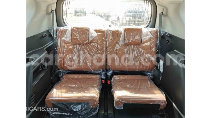 Big with watermark toyota prado ashanti import dubai 15389