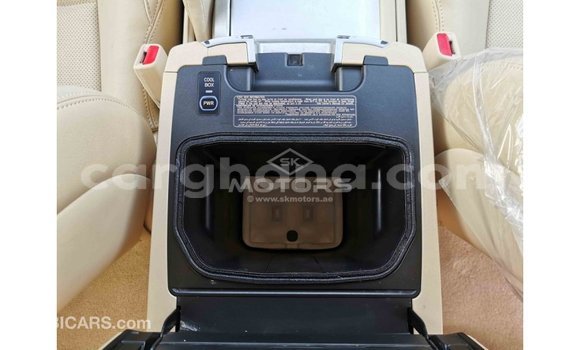Buy Import Toyota Land Cruiser White Car in Import - Dubai in Ashanti Buy Import Toyota Land Cruiser White Car in Import - Dubai in Ashanti