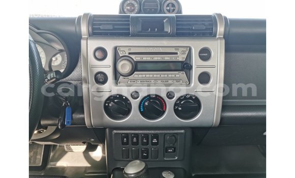 Ra Imported Toyota FJ Cruiser Alagara Ọkọ̀ in Import - Dubai ni Ashanti Ra Imported Toyota FJ Cruiser Alagara Ọkọ̀ in Import - Dubai ni Ashanti