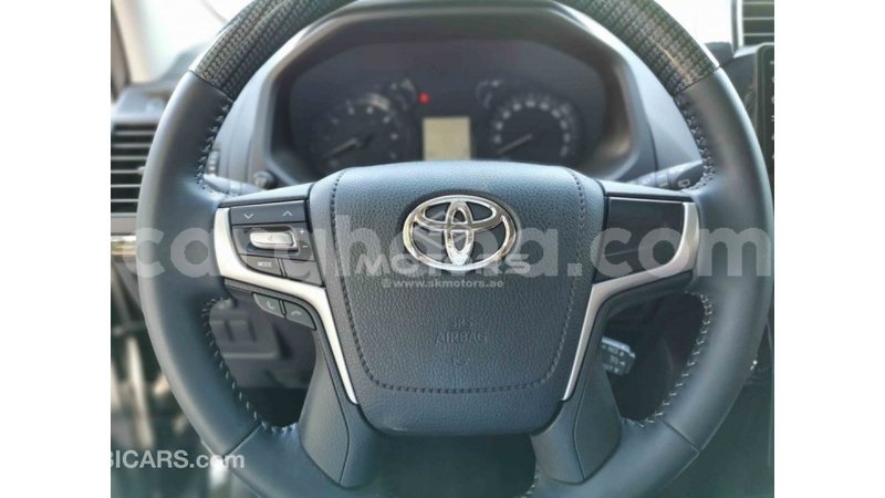 Big with watermark toyota prado ashanti import dubai 15426