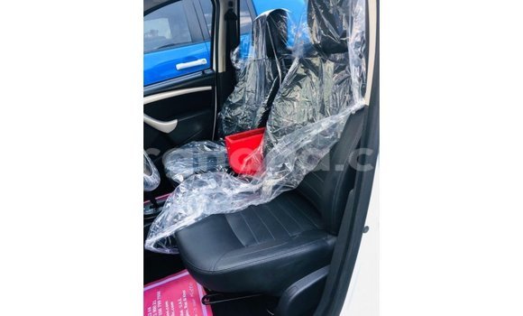 Buy Import Renault Duster White Car in Import - Dubai in Ashanti Buy Import Renault Duster White Car in Import - Dubai in Ashanti