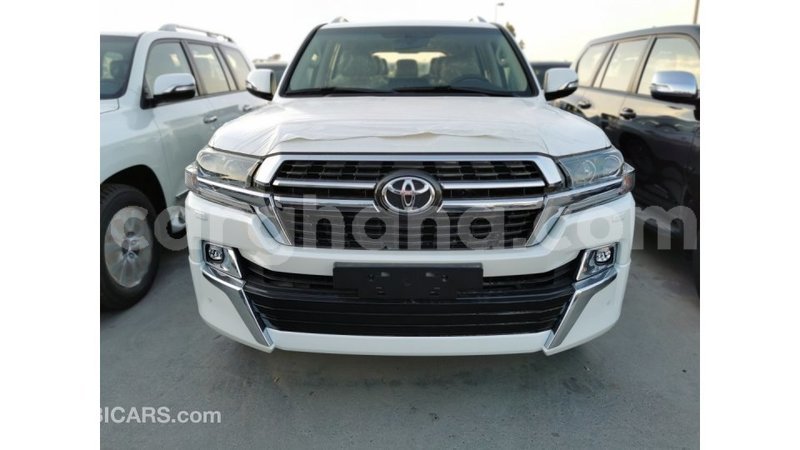 Big with watermark toyota land cruiser ashanti import dubai 15440