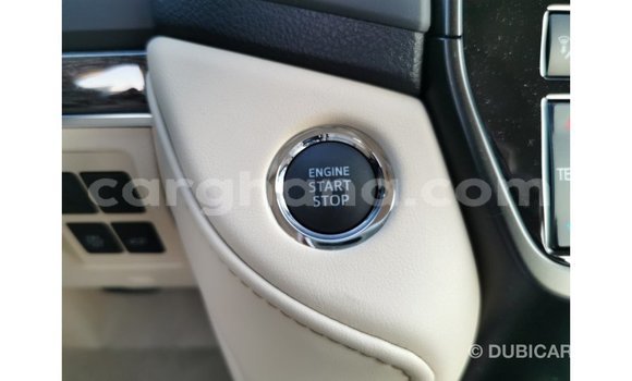 Sayi Imported Toyota Land Cruiser White Mota in Import - Dubai a Ashanti Sayi Imported Toyota Land Cruiser White Mota in Import - Dubai a Ashanti