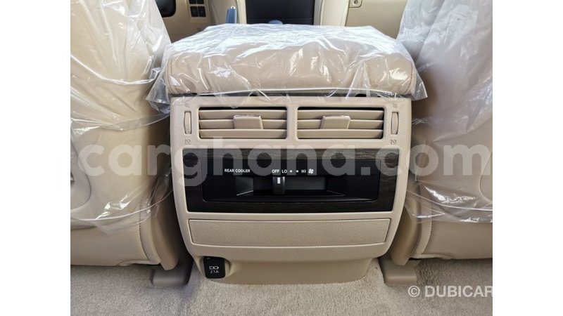 Big with watermark toyota land cruiser ashanti import dubai 15440