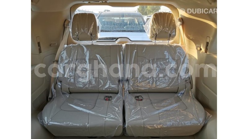 Big with watermark toyota land cruiser ashanti import dubai 15440