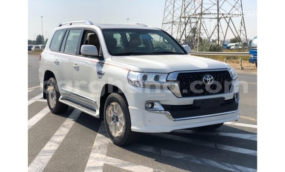 Buy Import Toyota Land Cruiser White Car in Import - Dubai in Ashanti Buy Import Toyota Land Cruiser White Car in Import - Dubai in Ashanti