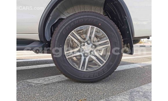 Buy Import Toyota Fortuner White Car in Import - Dubai in Ashanti Buy Import Toyota Fortuner White Car in Import - Dubai in Ashanti