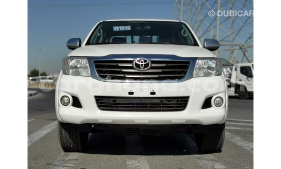 Ra Imported Toyota Hilux funfun Ọkọ̀ in Import - Dubai ni Ashanti Ra Imported Toyota Hilux funfun Ọkọ̀ in Import - Dubai ni Ashanti