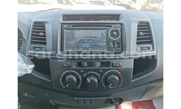 Ra Imported Toyota Hilux funfun Ọkọ̀ in Import - Dubai ni Ashanti Ra Imported Toyota Hilux funfun Ọkọ̀ in Import - Dubai ni Ashanti