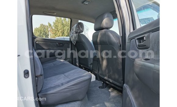 Ra Imported Toyota Hilux funfun Ọkọ̀ in Import - Dubai ni Ashanti Ra Imported Toyota Hilux funfun Ọkọ̀ in Import - Dubai ni Ashanti