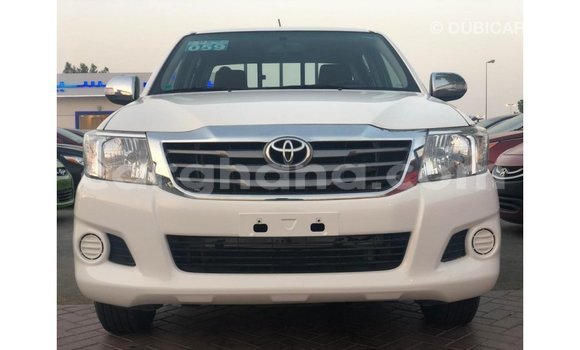 Sayi Imported Toyota Hilux White Mota in Import - Dubai a Ashanti Sayi Imported Toyota Hilux White Mota in Import - Dubai a Ashanti