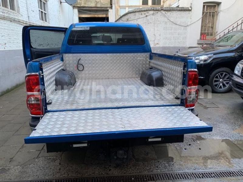 Big with watermark hilux6