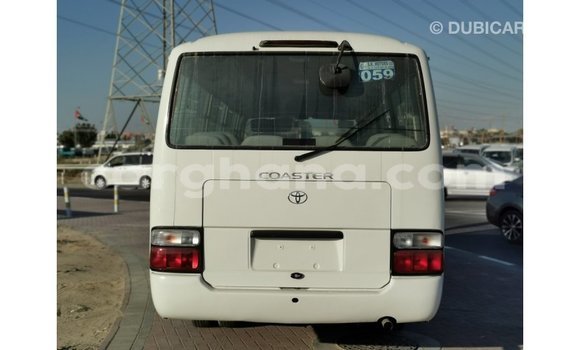 Sayi Imported Toyota Coaster White Mota in Import - Dubai a Ashanti Sayi Imported Toyota Coaster White Mota in Import - Dubai a Ashanti