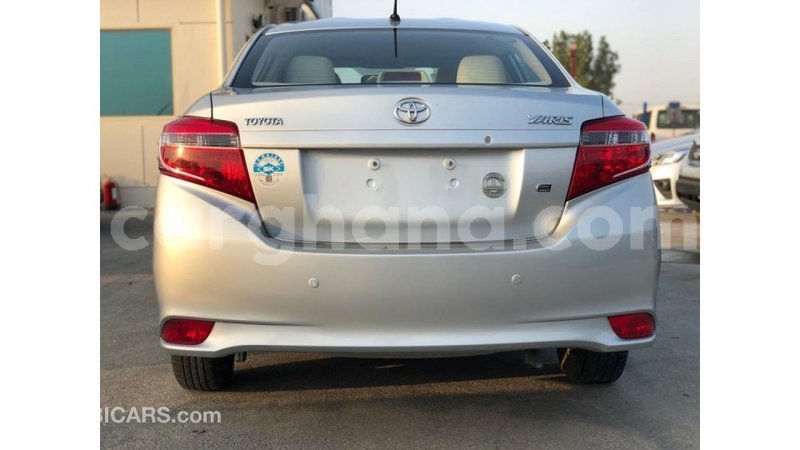 Big with watermark toyota yaris ashanti import dubai 15473