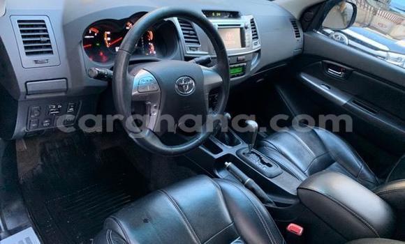 Sayi Na hannu Toyota Hilux Blue Mota in Accra a Greater Accra Sayi Na hannu Toyota Hilux Blue Mota in Accra a Greater Accra