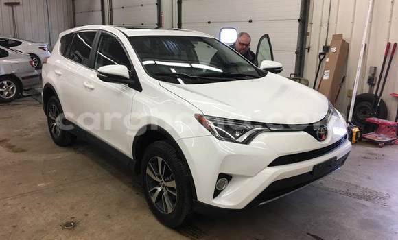 Buy Used Toyota RAV4 White Car in Accra in Greater Accra Buy Used Toyota RAV4 White Car in Accra in Greater Accra