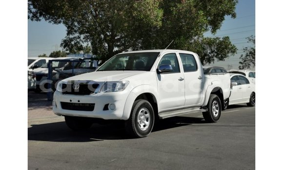 Buy Import Toyota Hilux White Car in Import - Dubai in Ashanti Buy Import Toyota Hilux White Car in Import - Dubai in Ashanti