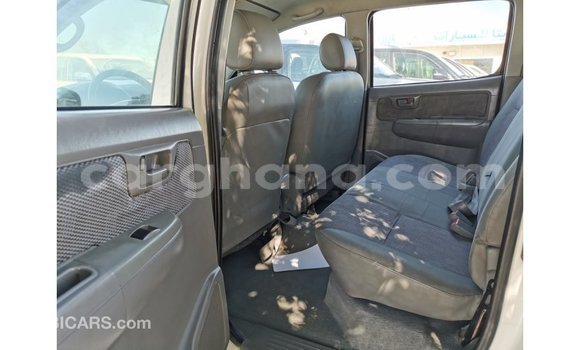 Buy Import Toyota Hilux White Car in Import - Dubai in Ashanti Buy Import Toyota Hilux White Car in Import - Dubai in Ashanti