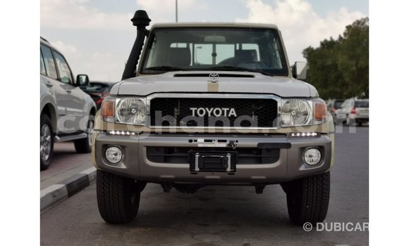 Buy Import Toyota Land Cruiser Beige Car in Import - Dubai in Ashanti Buy Import Toyota Land Cruiser Beige Car in Import - Dubai in Ashanti