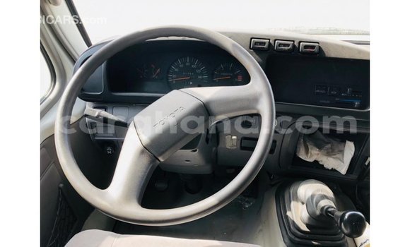 Sayi Imported Toyota Coaster White Mota in Import - Dubai a Ashanti Sayi Imported Toyota Coaster White Mota in Import - Dubai a Ashanti