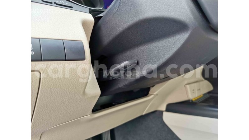 Big with watermark toyota camry ashanti import dubai 15506