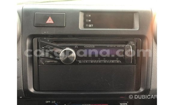 Sayi Imported Toyota Land Cruiser White Mota in Import - Dubai a Ashanti Sayi Imported Toyota Land Cruiser White Mota in Import - Dubai a Ashanti