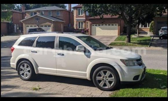 Buy Used Dodge Journey White Car in Accra in Greater Accra Buy Used Dodge Journey White Car in Accra in Greater Accra