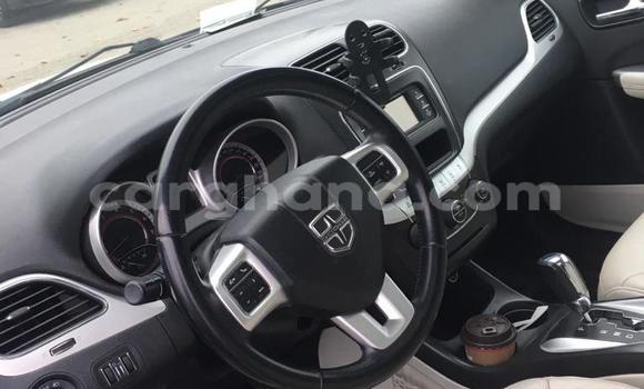 Buy Used Dodge Journey White Car in Accra in Greater Accra Buy Used Dodge Journey White Car in Accra in Greater Accra
