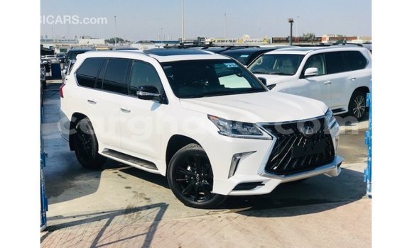 Sayi Imported Lexus LX White Mota in Import - Dubai a Ashanti Sayi Imported Lexus LX White Mota in Import - Dubai a Ashanti