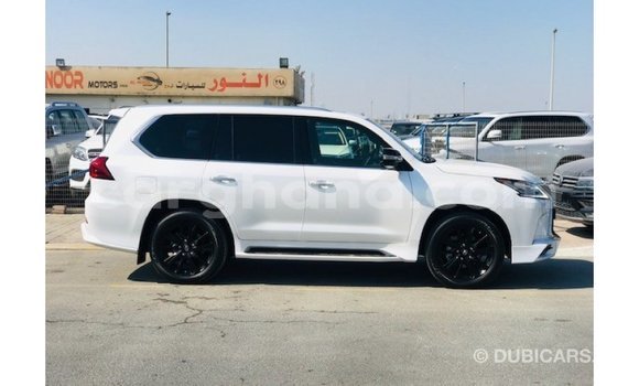 Sayi Imported Lexus LX White Mota in Import - Dubai a Ashanti Sayi Imported Lexus LX White Mota in Import - Dubai a Ashanti