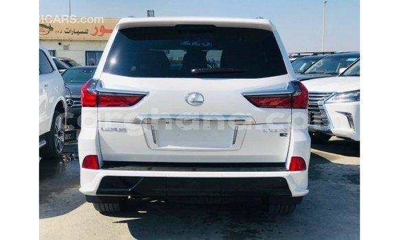 Sayi Imported Lexus LX White Mota in Import - Dubai a Ashanti Sayi Imported Lexus LX White Mota in Import - Dubai a Ashanti